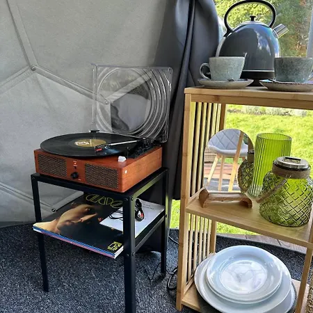 Paradiesufer Am Campingplatz Milmersdorf