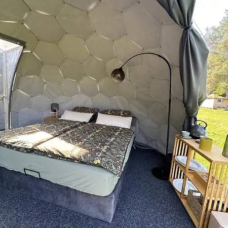 Paradiesufer Am Campingplatz