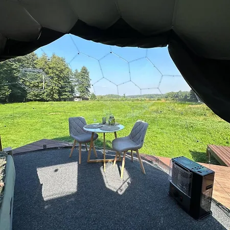 Paradiesufer Am Campingplatz